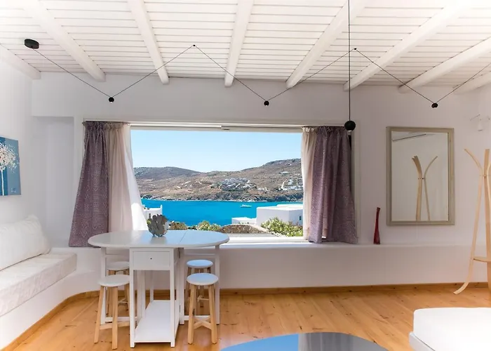 Luxury Sea View Apartment With Shared Pool
